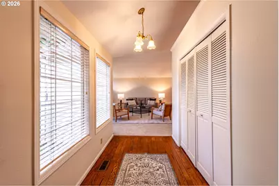 1810 Happy Ln, Eugene, OR 97401 - Photo 7