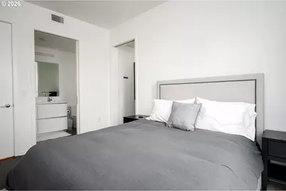 1075 NW Northrup St, Portland, OR 97209 - Photo 25