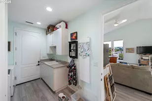 53 Shoreline Dr, Florence, OR 97439 - Photo 15