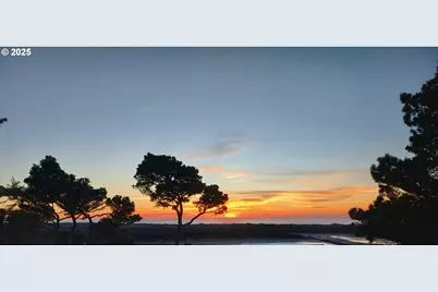 53 Shoreline Dr, Florence, OR 97439 - Photo 37