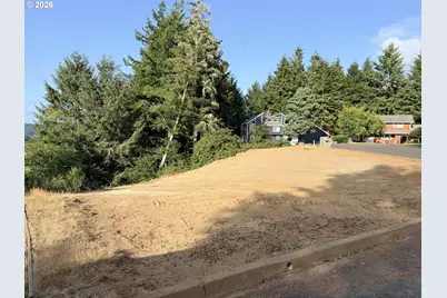 806 Goldenrod Ct, Reedsport, OR 97467 - Photo 9