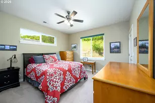 411 Oak Valley Loop, Winchester, OR 97495 - Photo 15