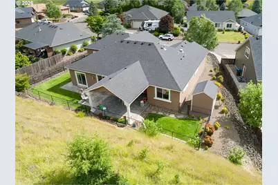 411 Oak Valley Loop, Winchester, OR 97495 - Photo 37