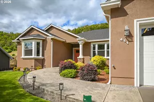 411 Oak Valley Loop, Winchester, OR 97495 - Photo 3
