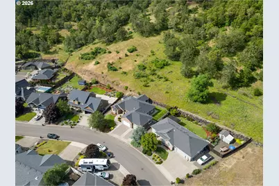 411 Oak Valley Loop, Winchester, OR 97495 - Photo 45