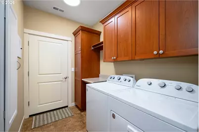 411 Oak Valley Loop, Winchester, OR 97495 - Photo 29