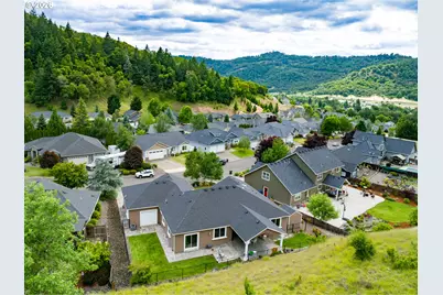 411 Oak Valley Loop, Winchester, OR 97495 - Photo 39
