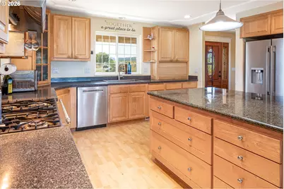 33195 Camas Swale Rd, Creswell, OR 97426 - Photo 11