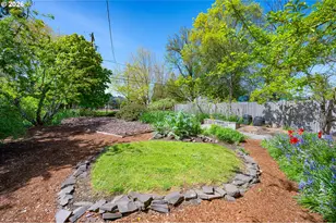 2718 Madison St, Eugene, OR 97405 - Photo 35