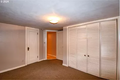 215 NW Despain Ave, Pendleton, OR 97801 - Photo 35