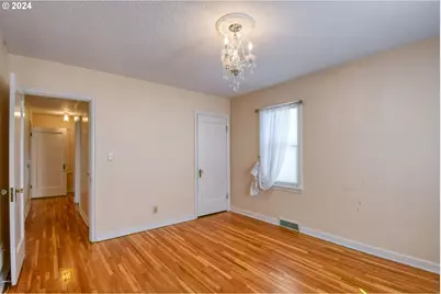 215 NW Despain Ave, Pendleton, OR 97801 - Photo 21