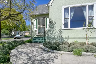 215 NW Despain Ave, Pendleton, OR 97801 - Photo 3