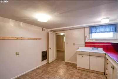 215 NW Despain Ave, Pendleton, OR 97801 - Photo 31