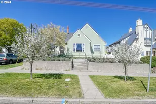 215 NW Despain Ave, Pendleton, OR 97801 - Photo 1