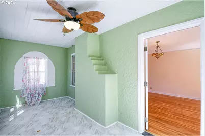 215 NW Despain Ave, Pendleton, OR 97801 - Photo 5