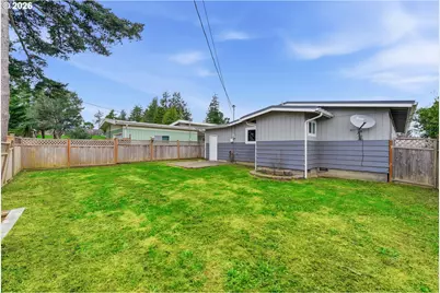 2175 State St, North Bend, OR 97459 - Photo 31