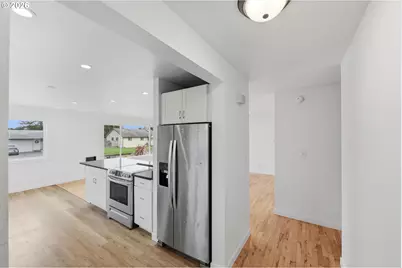 2175 State St, North Bend, OR 97459 - Photo 5