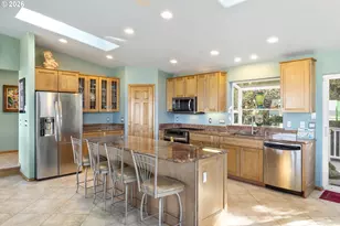 2105 NW Parker Ave, Waldport, OR 97394 - Photo 19