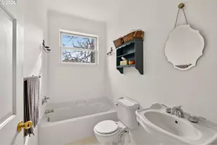 7280 SE Eola Hills Rd, Amity, OR 97101 - Photo 13