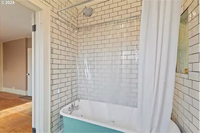 7906 N Wall Ave, Portland, OR 97203 - Photo 9