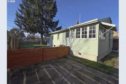 7906 N Wall Ave, Portland, OR 97203 - Photo 31