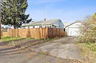 7906 N Wall Ave, Portland, OR 97203 - Photo 27