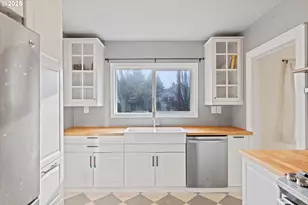 7906 N Wall Ave, Portland, OR 97203 - Photo 13