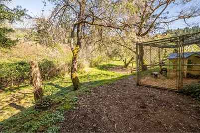 14982 Highway 42, Myrtle Point, OR 97458 - Photo 17