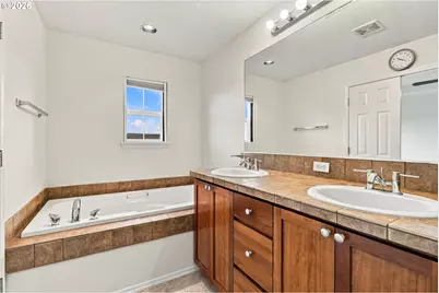 2264 NW Oak Knoll Pl, Beaverton, OR 97006 - Photo 31