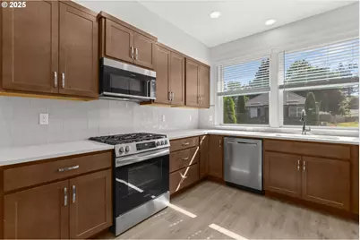 491 NE Elliott Ave, Gresham, OR 97030 - Photo 9