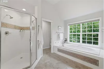 3390 Crescent Dr, West Linn, OR 97068 - Photo 27