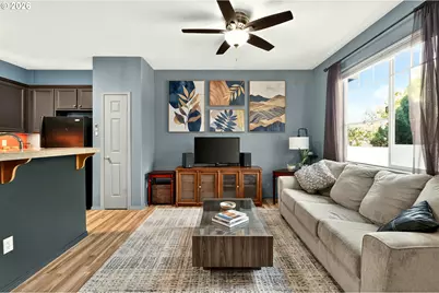 38476 Cascadia Village Dr, Sandy, OR 97055 - Photo 5