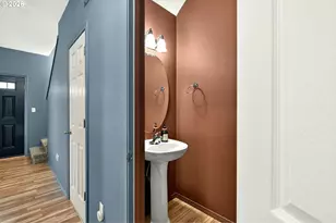 38476 Cascadia Village Dr, Sandy, OR 97055 - Photo 13