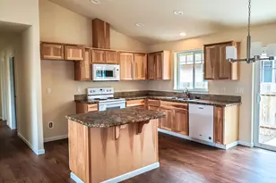 204 Douglas St, Longview, WA 98632 - Photo 13