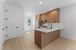 310 G Ave, Lake Oswego, OR 97034 - Photo 3