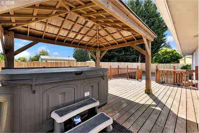 204 Veys Ave, Kelso, WA 98626 - Photo 27