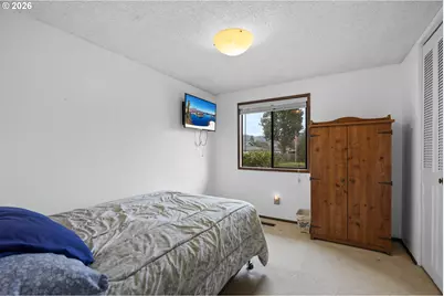 1766 NW Beaumont Ave, Roseburg, OR 97471 - Photo 17