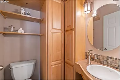 843 SW Broadway Dr #61, Portland, OR 97201 - Photo 11