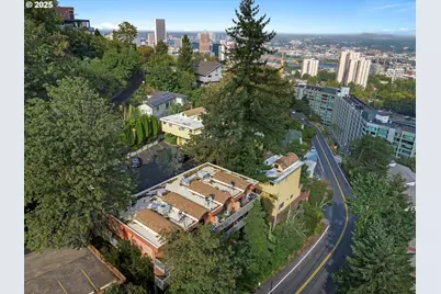 843 SW Broadway Dr #61, Portland, OR 97201 - Photo 19