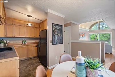 843 SW Broadway Dr #61, Portland, OR 97201 - Photo 7