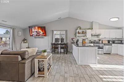 1054 Pana St, Woodburn, OR 97071 - Photo 9