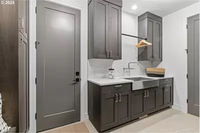 14100 Knaus Rd, Lake Oswego, OR 97034 - Photo 29