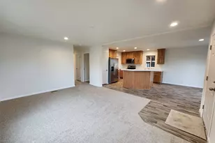 18780 S Central Point Rd, Oregon City, OR 97045 - Photo 9