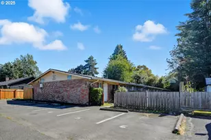 54 NW 13th St, Gresham, OR 97030 - Photo 7