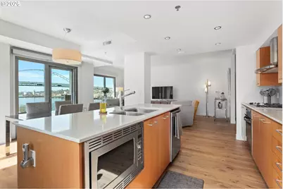 1310 NW Naito Pkwy #707, Portland, OR 97209 - Photo 7