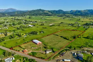 2529 Northside Rd, Sutherlin, OR 97479 - Photo 1