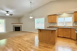 1403 51st St, Washougal, WA 98671 - Photo 5