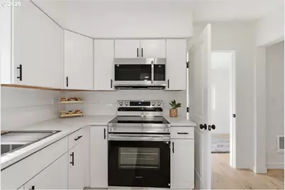 109 W Jefferson St, Bingen, WA 98605 - Photo 11