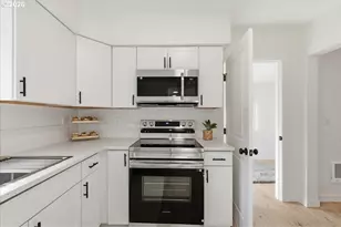 109 W Jefferson St, Bingen, WA 98605 - Photo 11