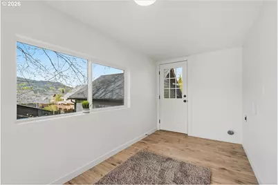 109 W Jefferson St, Bingen, WA 98605 - Photo 13